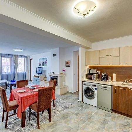 Bright And Spacious 2-Bdr Apartment With Balcony By Flat Mаnager بامبوروفو المظهر الخارجي الصورة